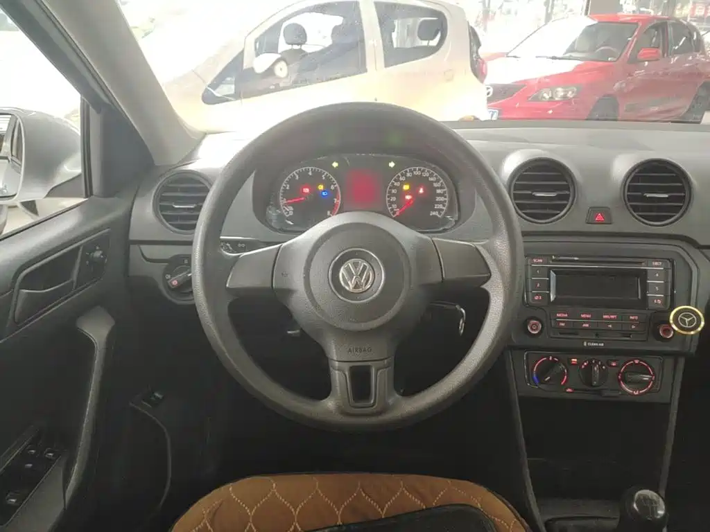Volkswagen Jetta — миниатюра 11