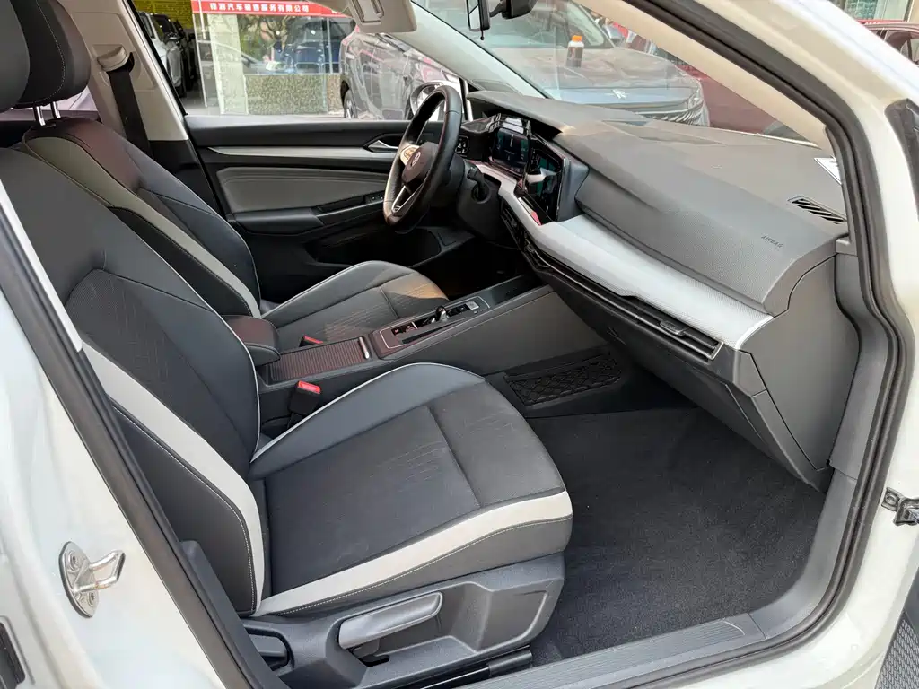 Volkswagen Golf — миниатюра 14