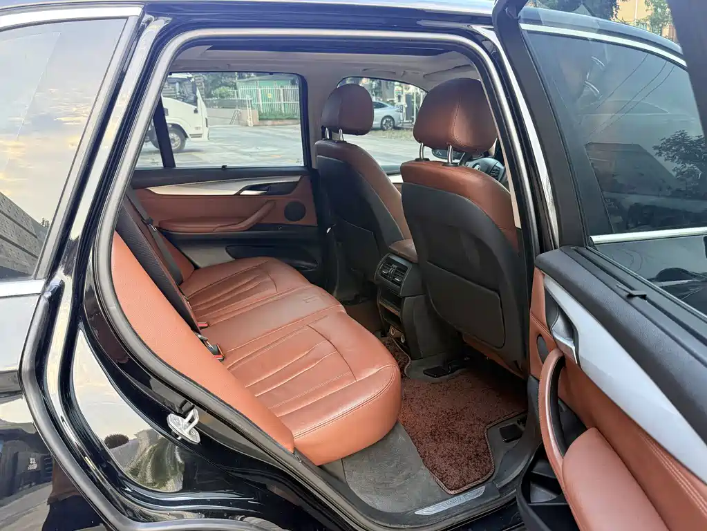 BMW X5 (Import) — миниатюра 7