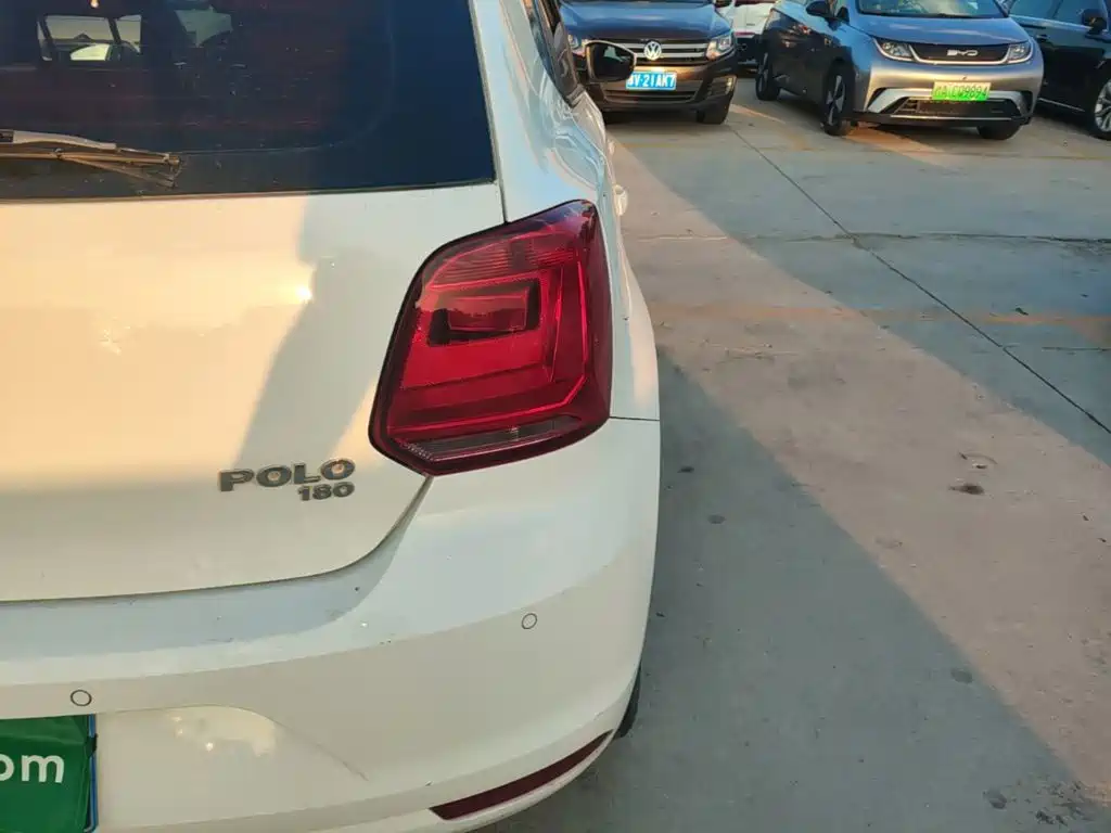 Volkswagen Polo — миниатюра 8