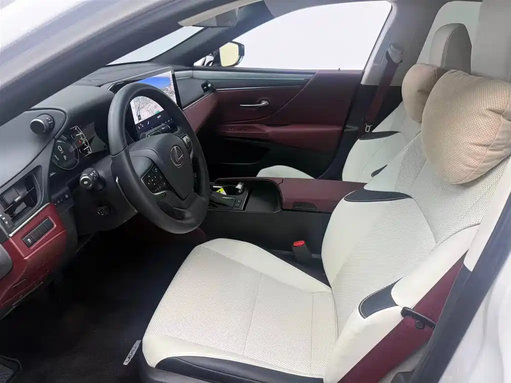Lexus ES — миниатюра 11