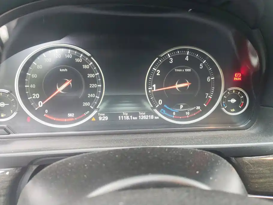 BMW 5 Series — миниатюра 14