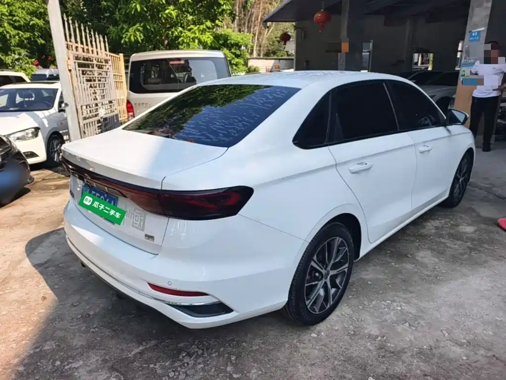 Geely Emgrand — миниатюра 7