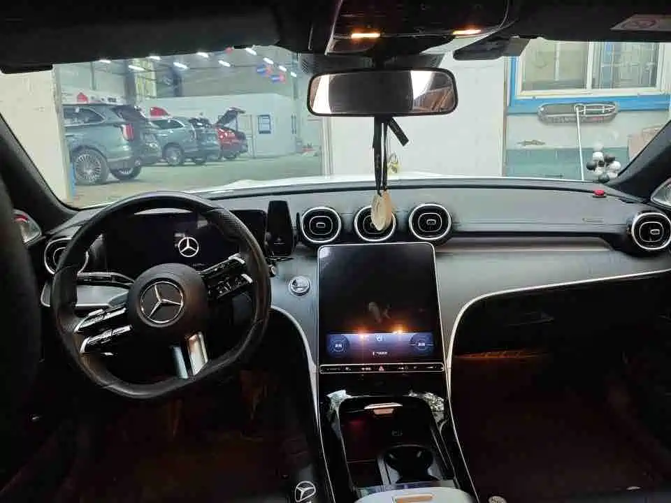 Mercedes-Benz C-Class — миниатюра 2