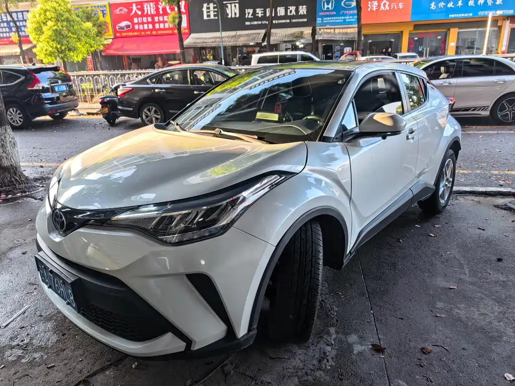 Toyota C-HR 2023