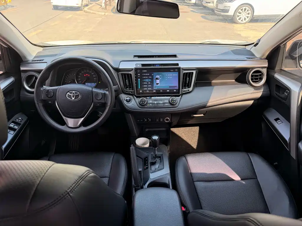 Toyota RAV4 2016 2.0L CVT V