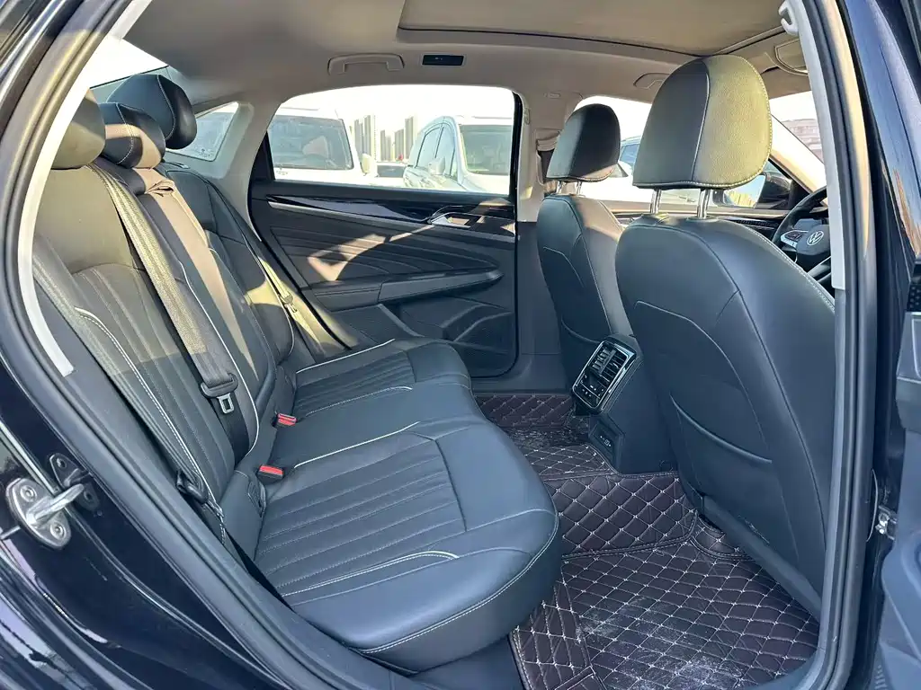 Volkswagen Passat — миниатюра 6