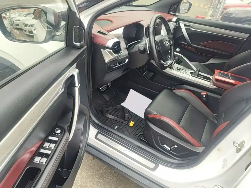 Geely Binyue — миниатюра 16