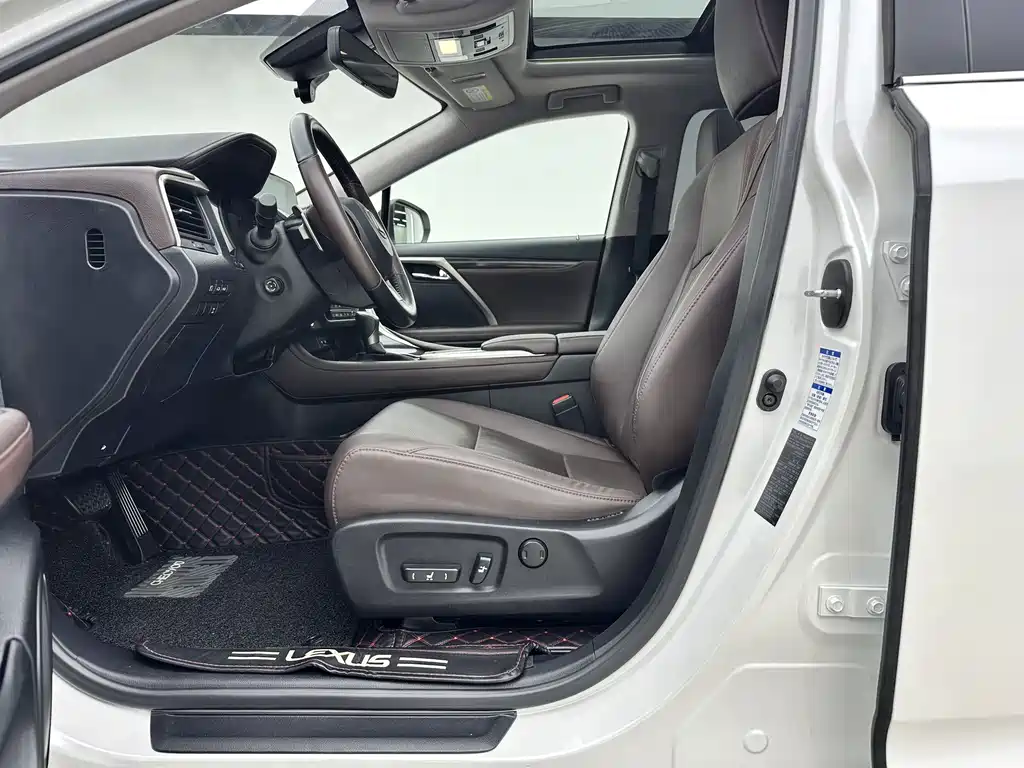 Lexus RX — миниатюра 7