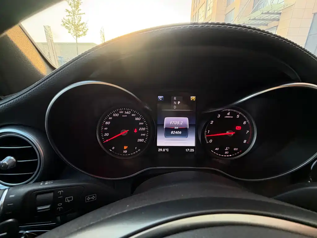 Mercedes-Benz GLC — миниатюра 9