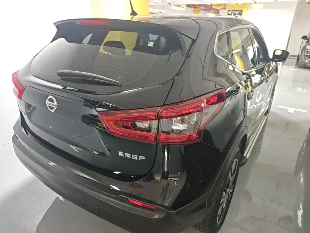Nissan Qashqai — миниатюра 7