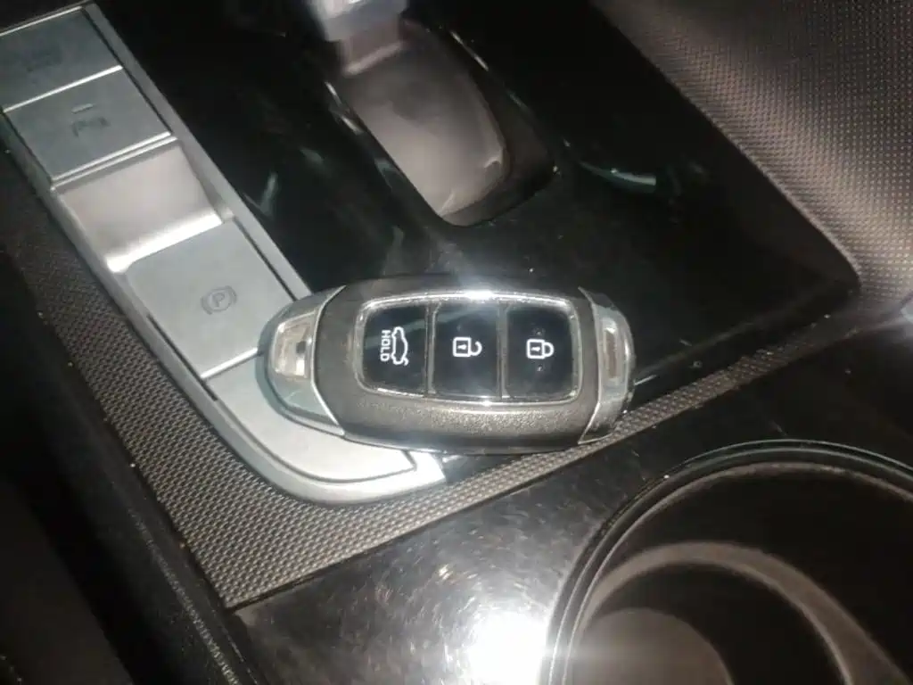 Hyundai Elantra — миниатюра 9