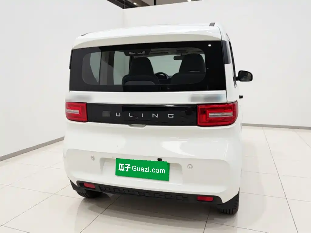 Wuling MINIEV — миниатюра 3