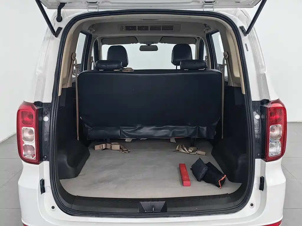 Wuling Hongguang — миниатюра 16