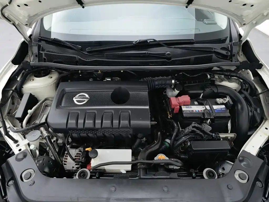 Nissan Tiida — миниатюра 6