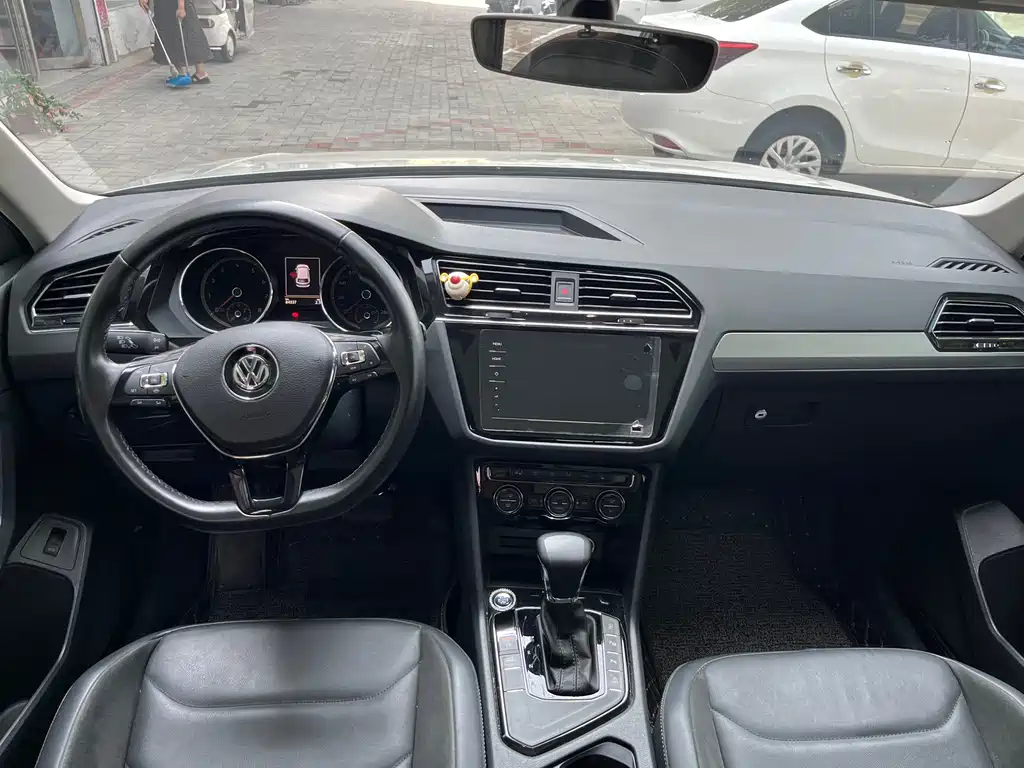 Volkswagen Tiguan L — миниатюра 5