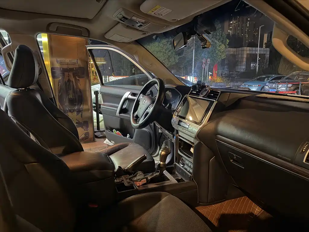 Toyota Prado — миниатюра 7