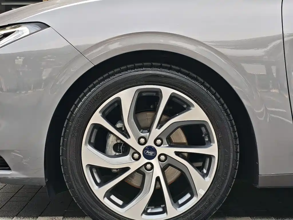 Ford Mondeo — миниатюра 20