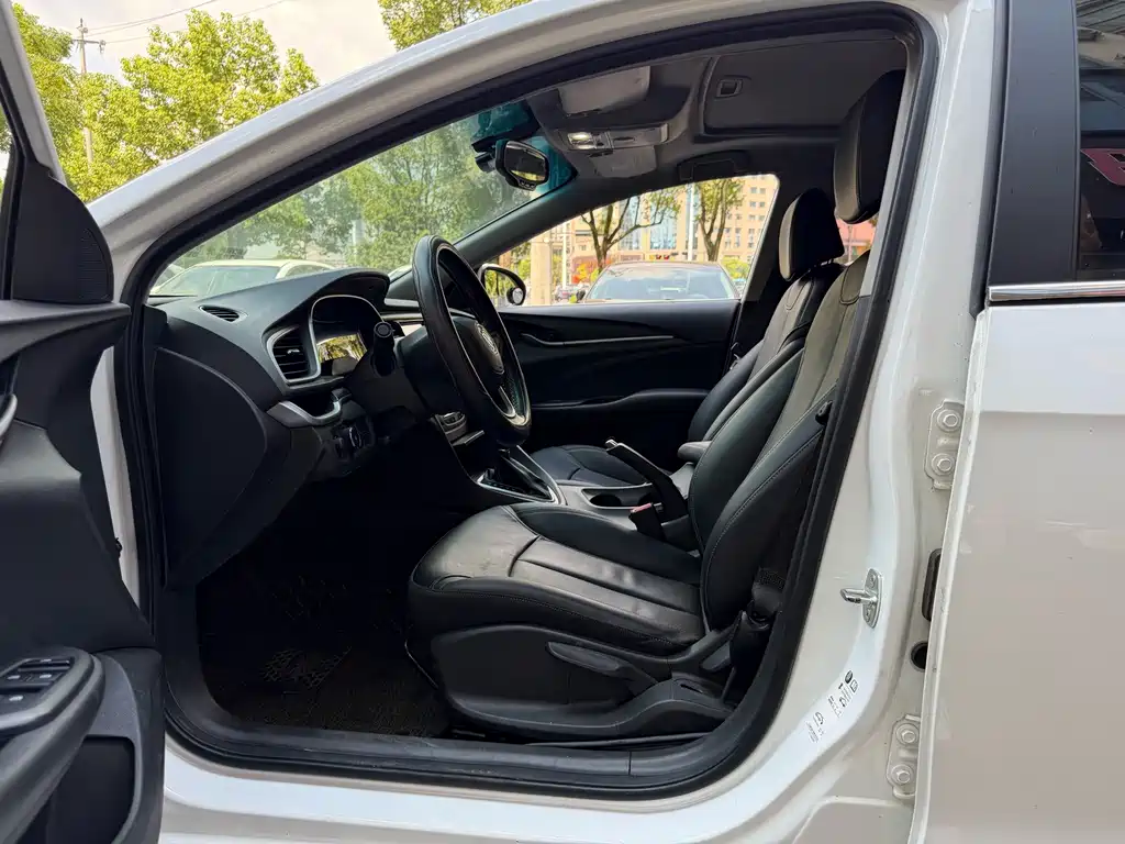 Buick Excelle — миниатюра 8