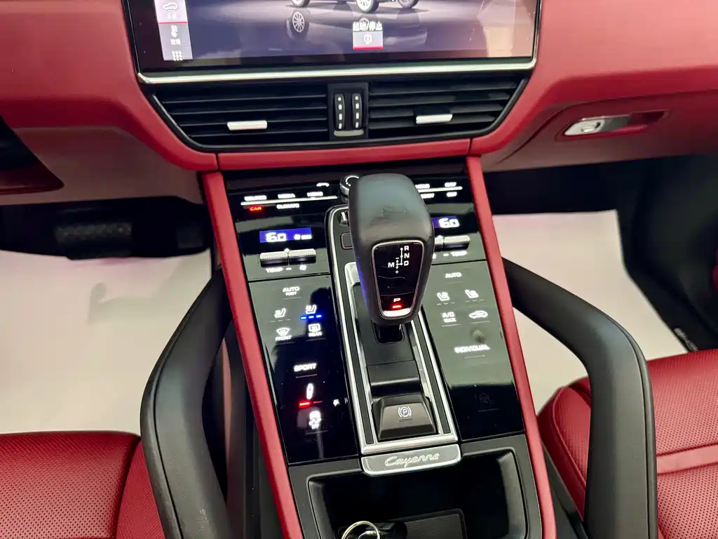 Porsche Cayenne — миниатюра 11
