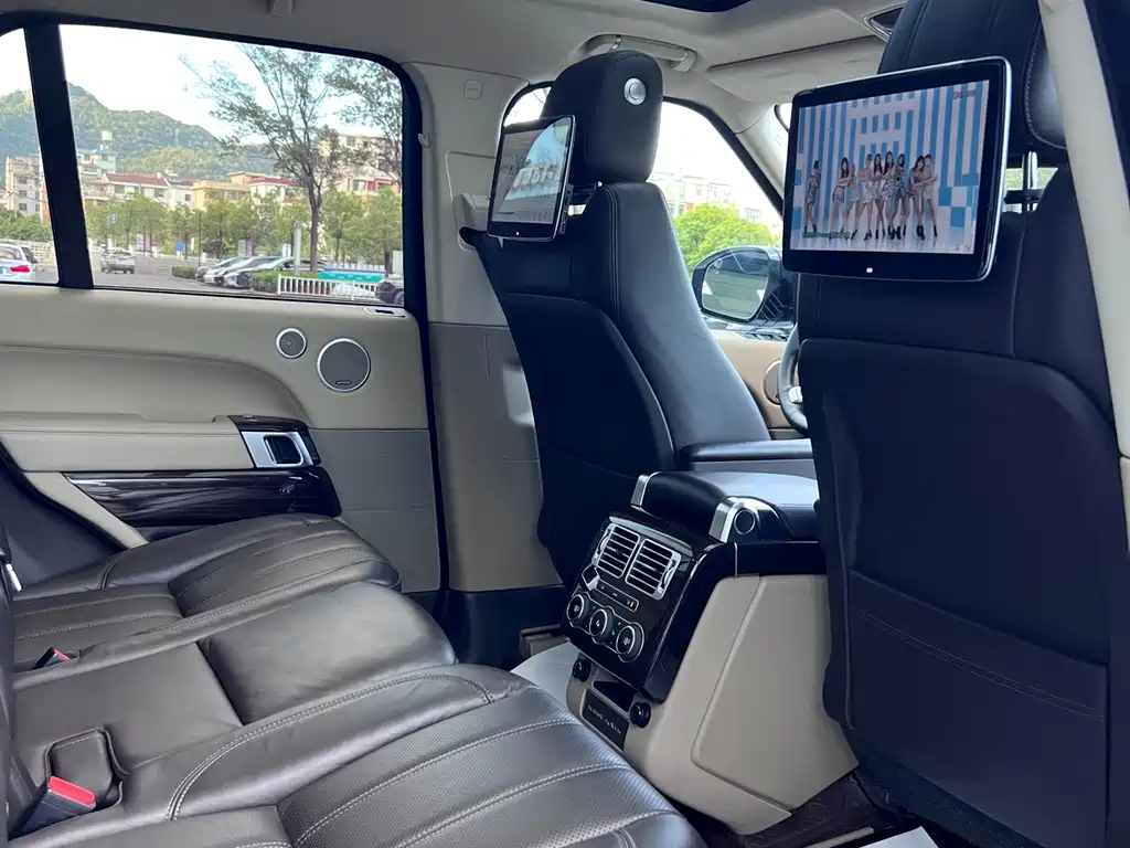 Land Rover Range Rover — миниатюра 5