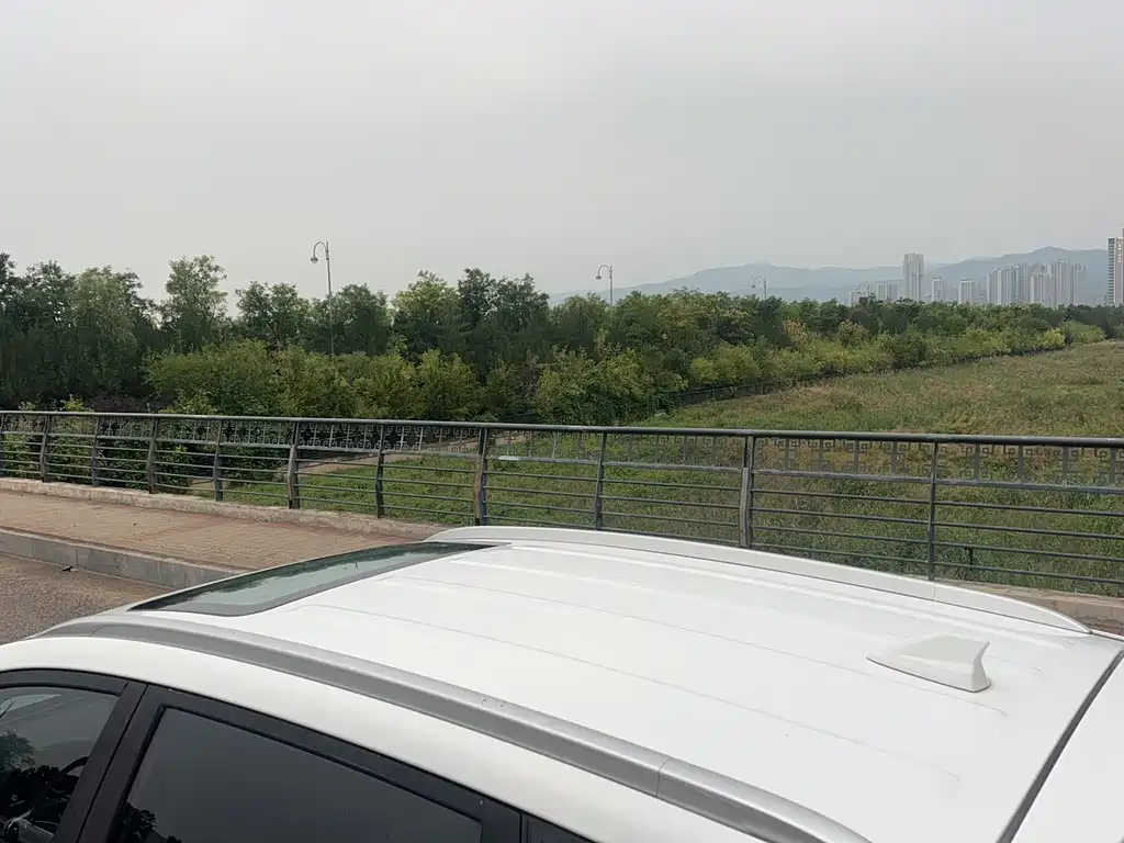 Geely Vision X6 — миниатюра 13