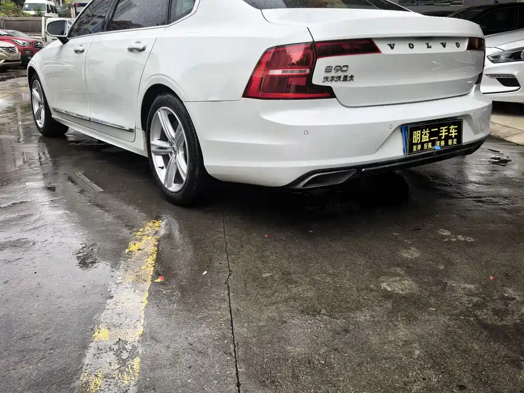 Volvo S90 2020 T4 Luxury