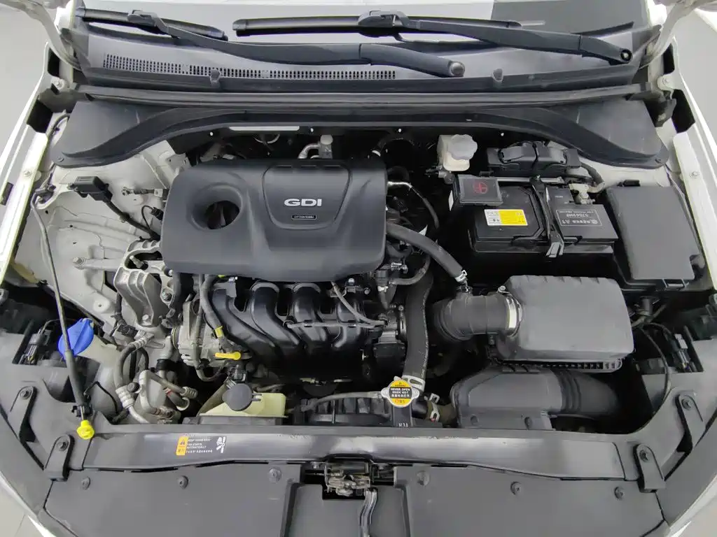 Hyundai Elantra — миниатюра 6