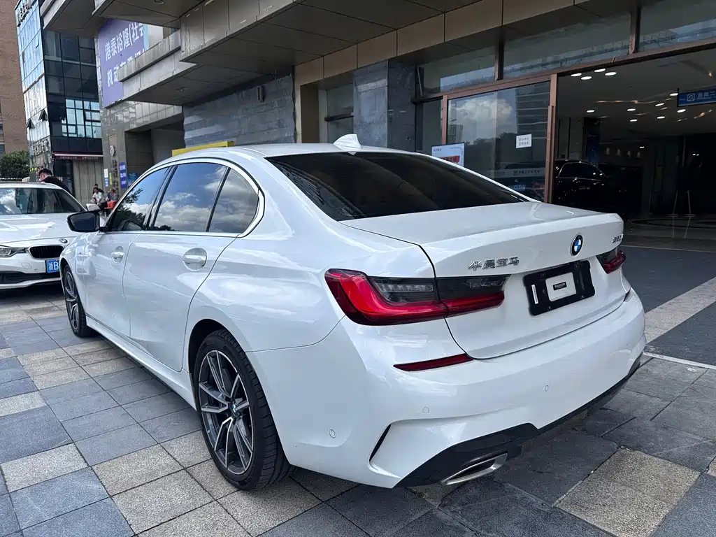 BMW 3 Series — миниатюра 13