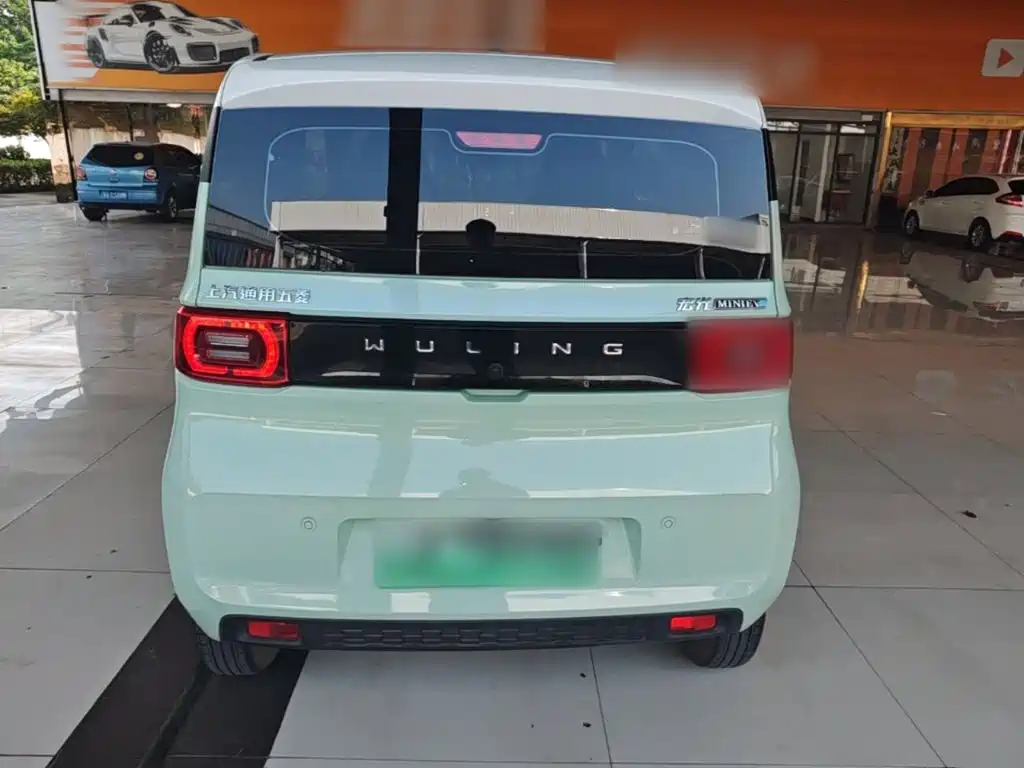 Wuling MINIEV — миниатюра 6