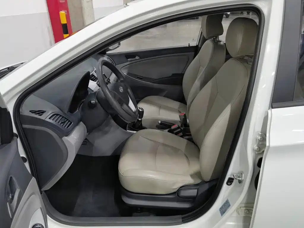 Hyundai Verna — миниатюра 10