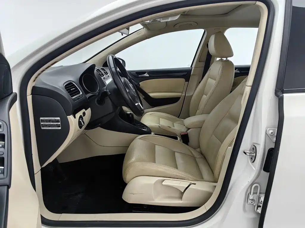 Volkswagen Golf — миниатюра 10