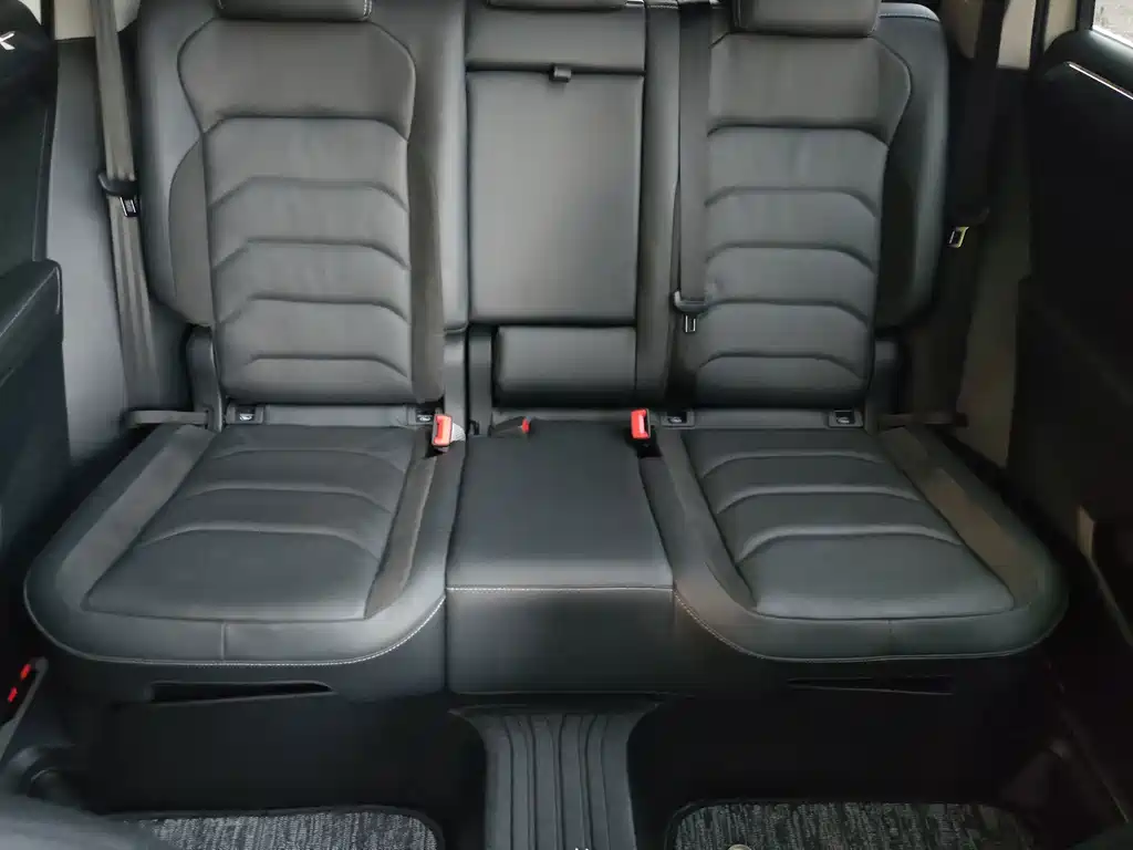 Volkswagen Tiguan L — миниатюра 21