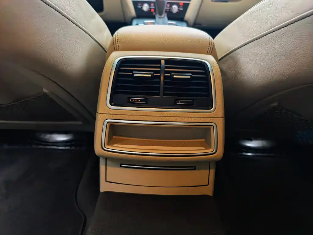 Audi A6L — миниатюра 12