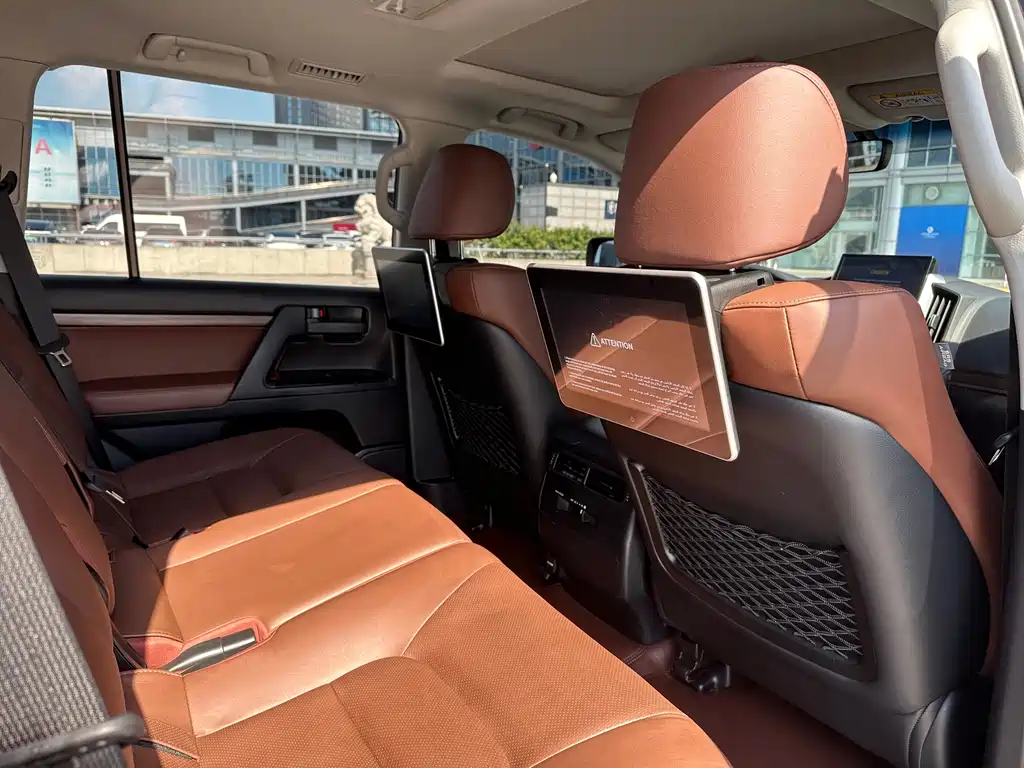 Toyota Land Cruiser — миниатюра 14
