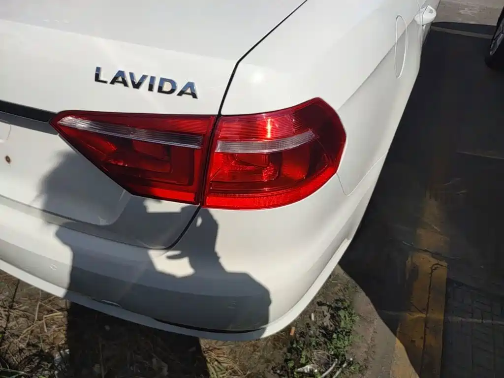 Volkswagen Lavida — миниатюра 8
