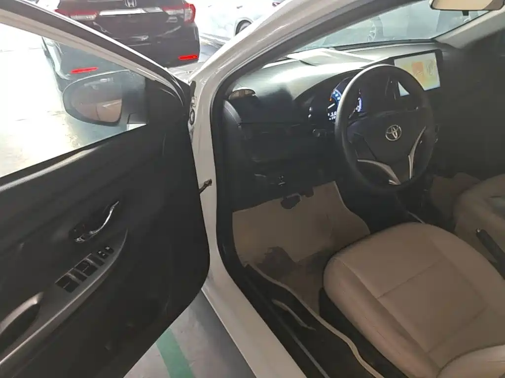 Toyota Yaris L — миниатюра 16