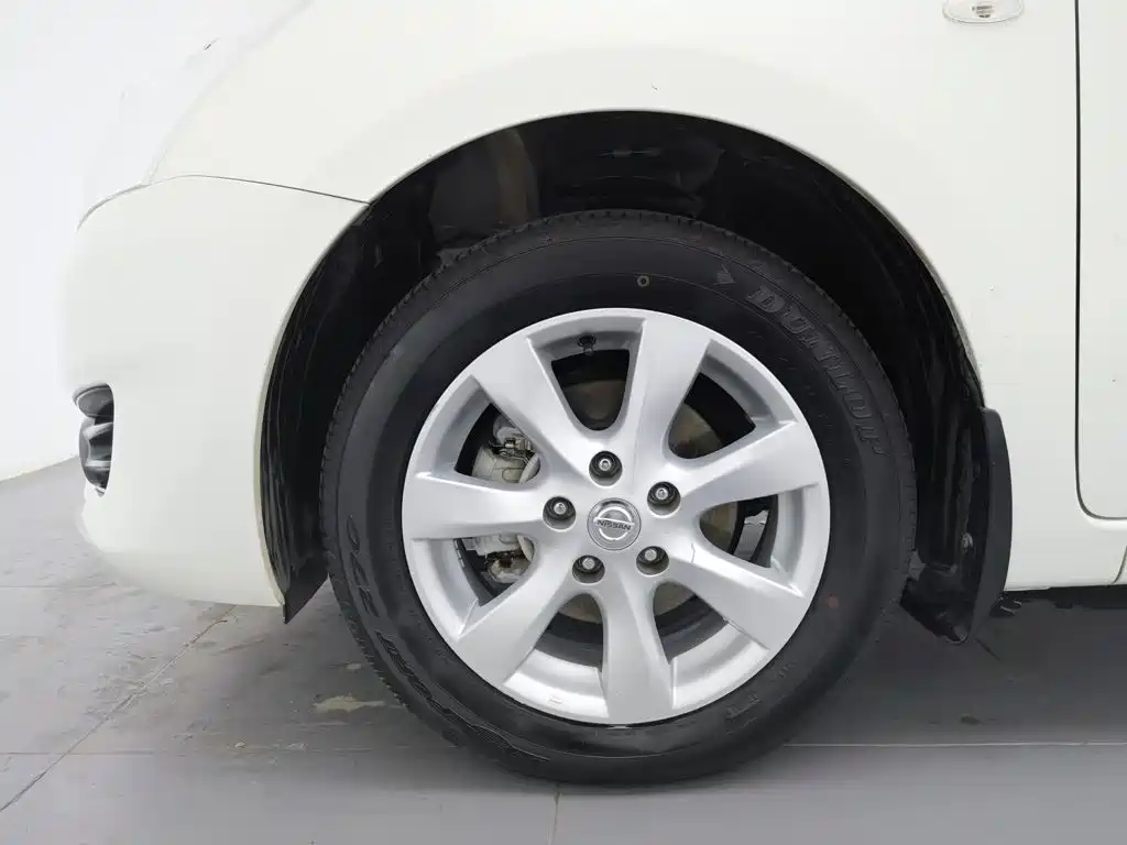 Nissan Tiida — миниатюра 17