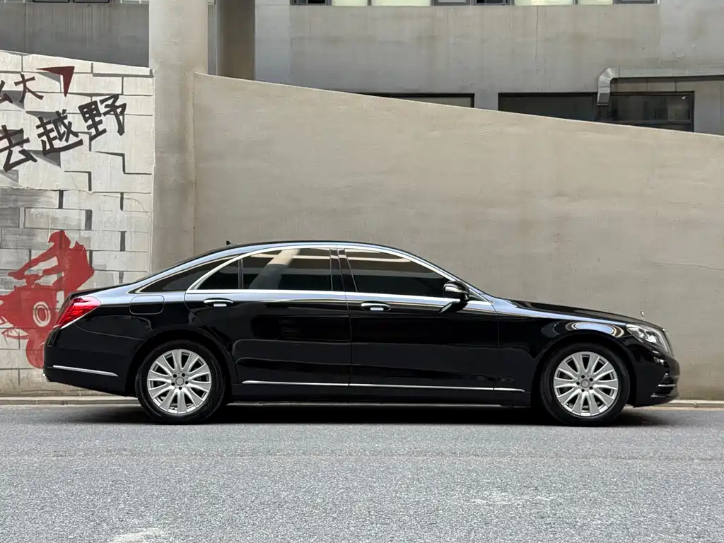 Mercedes-Benz S-Class — миниатюра 7