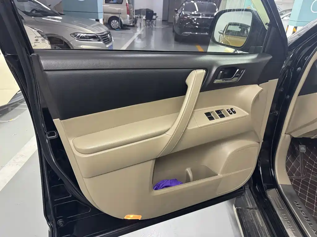 Toyota Highlander — миниатюра 3