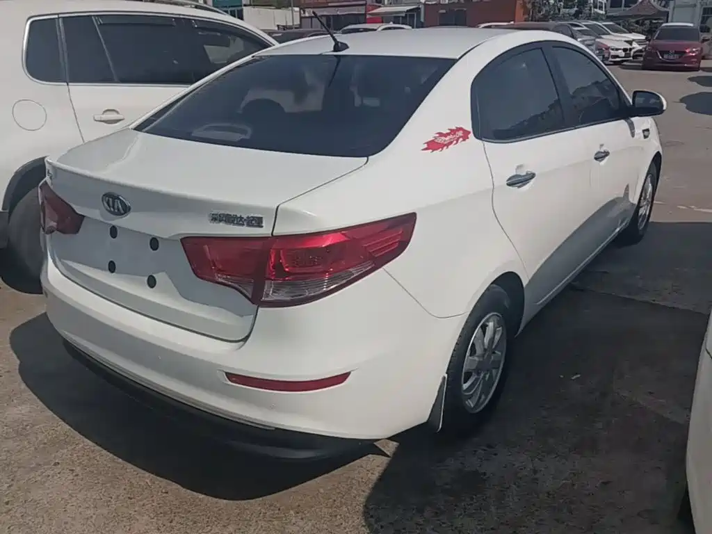 Kia K2 — миниатюра 7