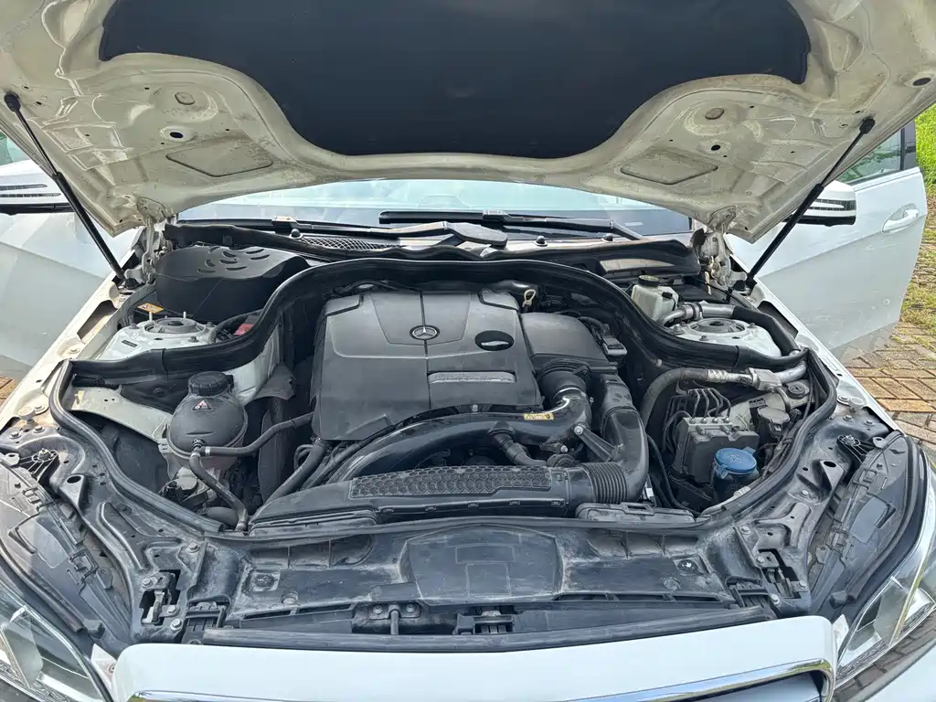 Mercedes-Benz E-Class — миниатюра 15