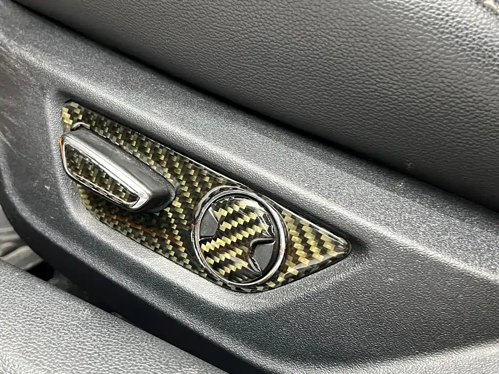 Ford Mustang — миниатюра 23