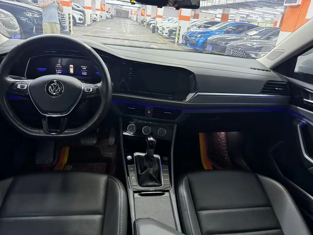 Volkswagen Sagitar 2021 280TSI DSG 30