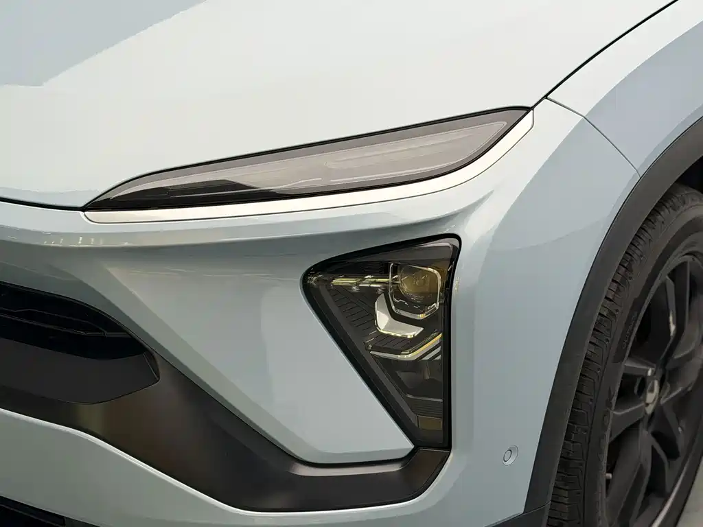 NIO ES6 — миниатюра 10