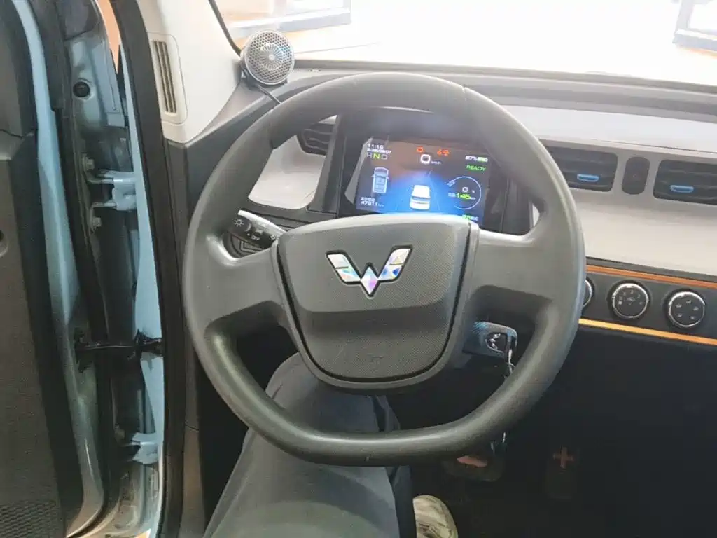 Wuling MINIEV — миниатюра 11