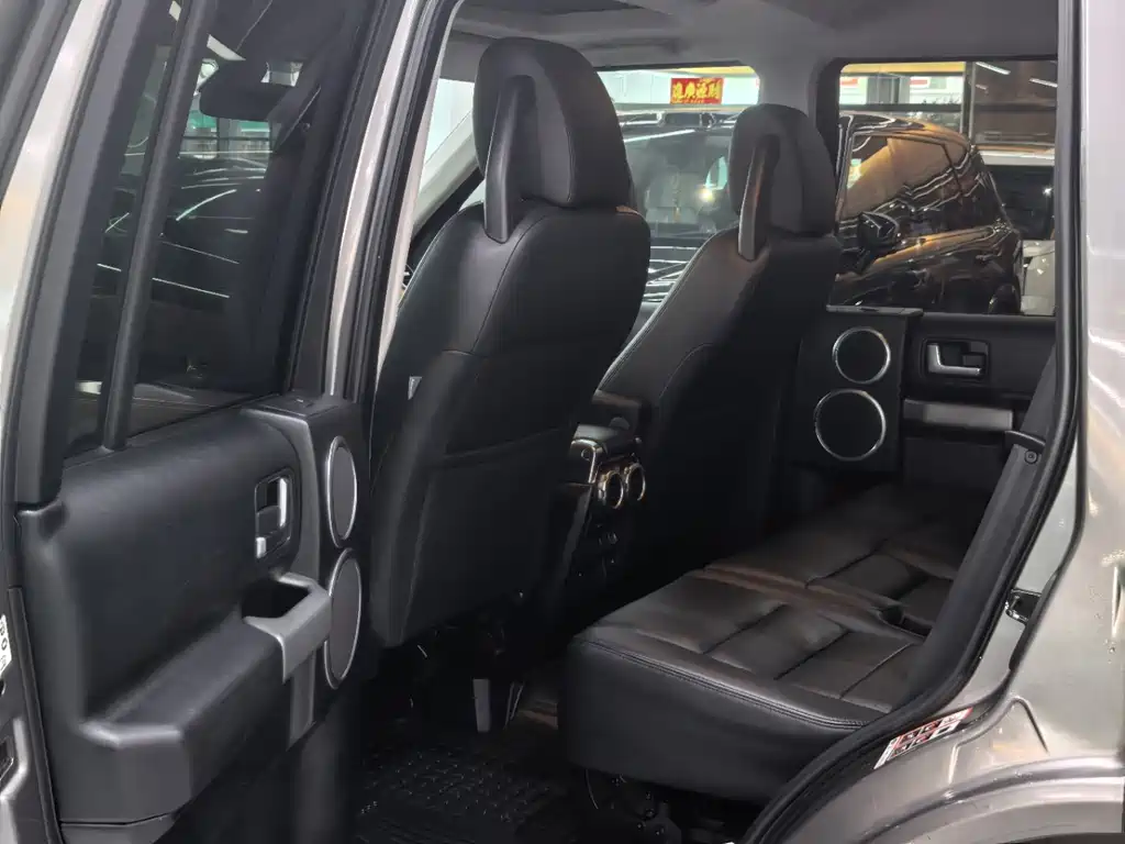 Land Rover Discovery — миниатюра 9