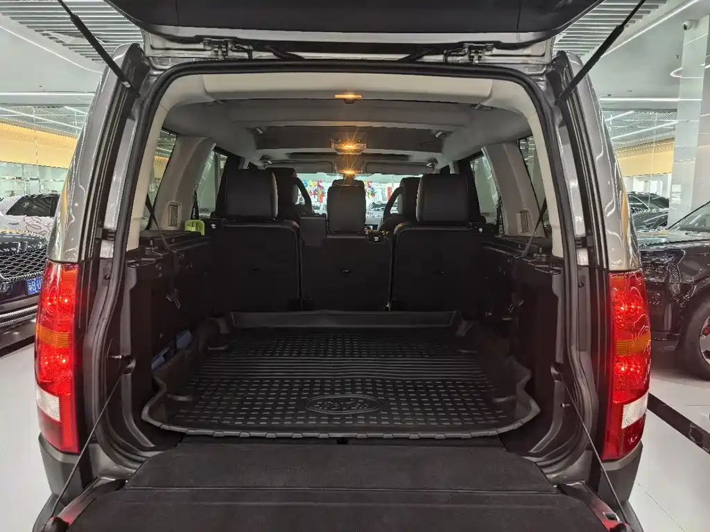 Land Rover Discovery — миниатюра 13