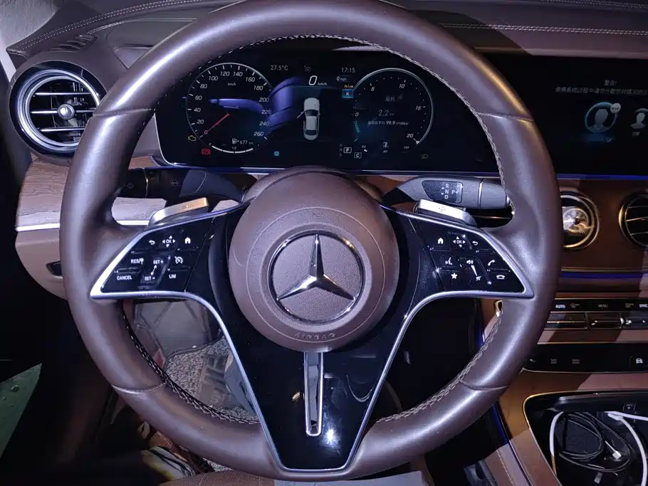 Mercedes-Benz E-Class — миниатюра 15