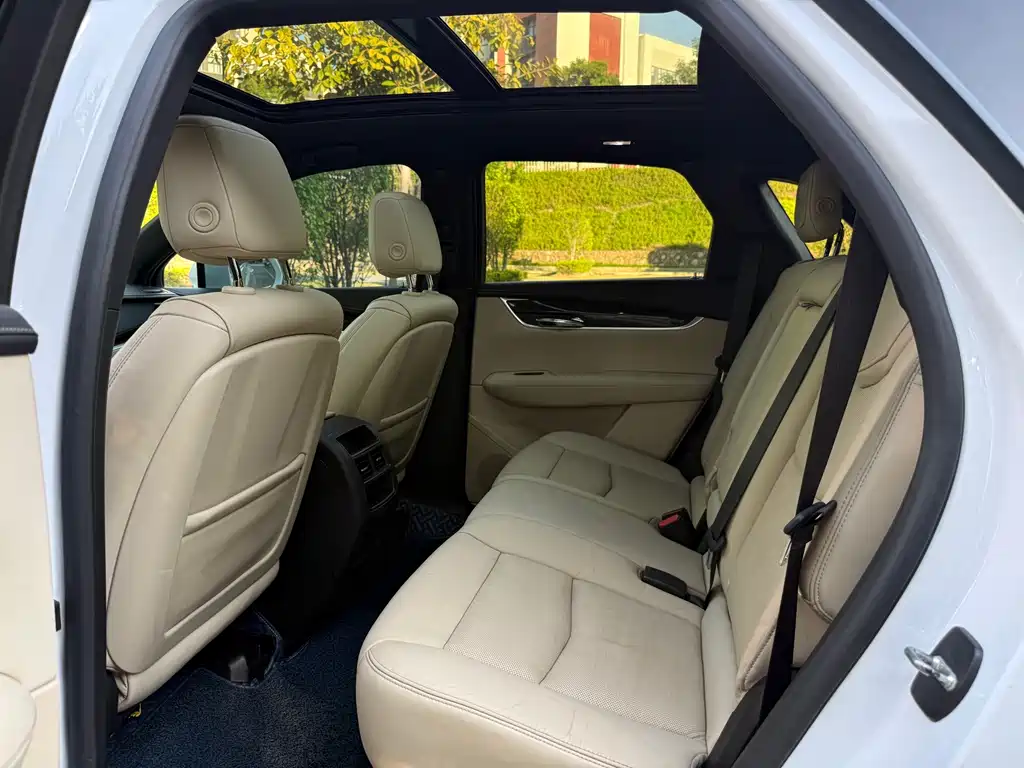 Cadillac XT5 — миниатюра 11